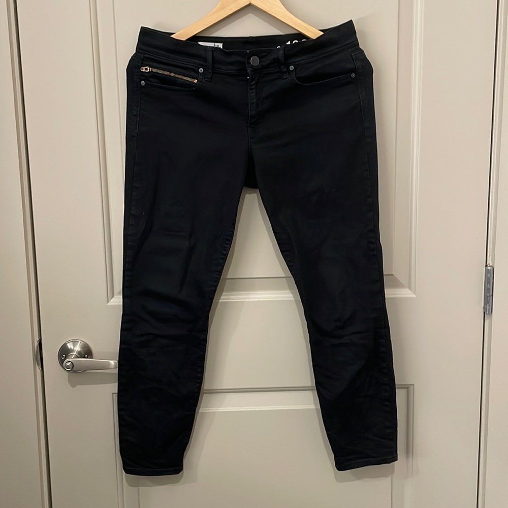 Black jeans with details low rise